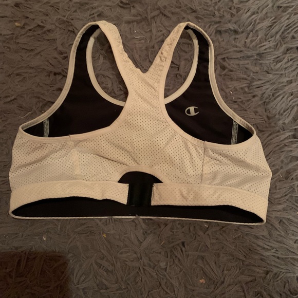 Champion reversible sports bra size small - Picture 4 of 6